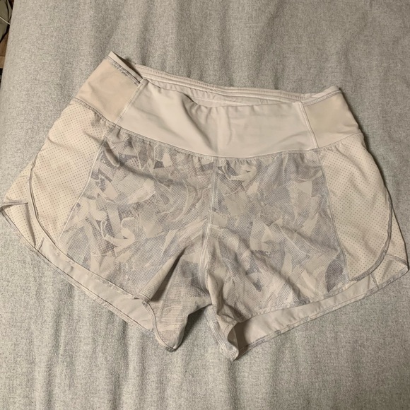 LuluLemon 3” Shorts Size 8 - Picture 1 of 7